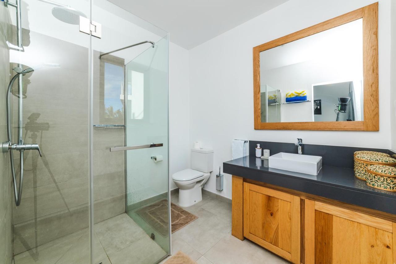 Blue Residences- Ground Floor Two Bedroom Apartment Grand Baie Bagian luar foto